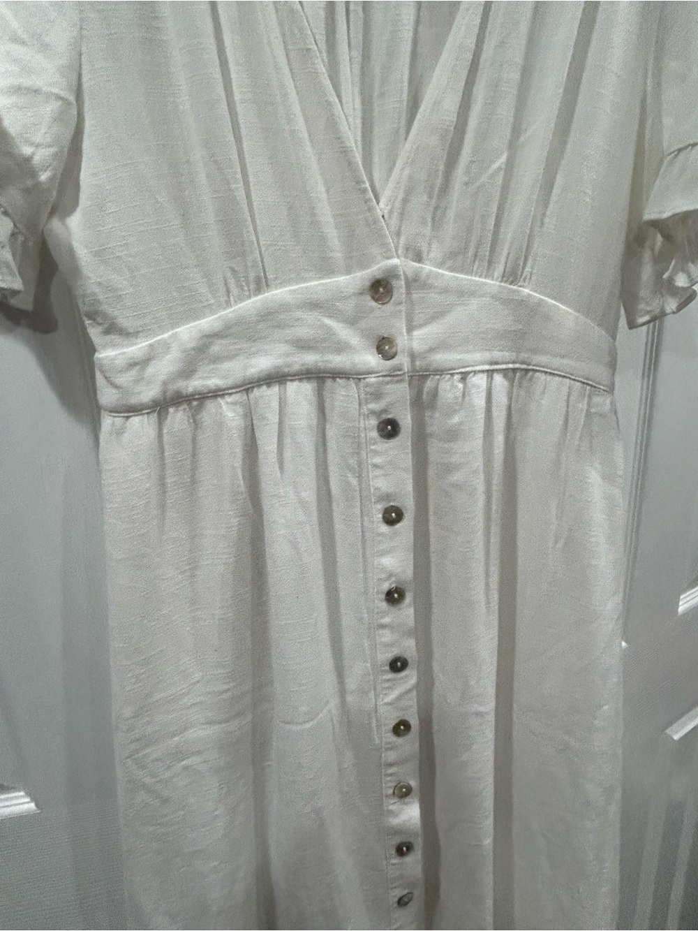 Petal & Pup White Linen Button-Front Maxi Dress - Picture 3 of 6